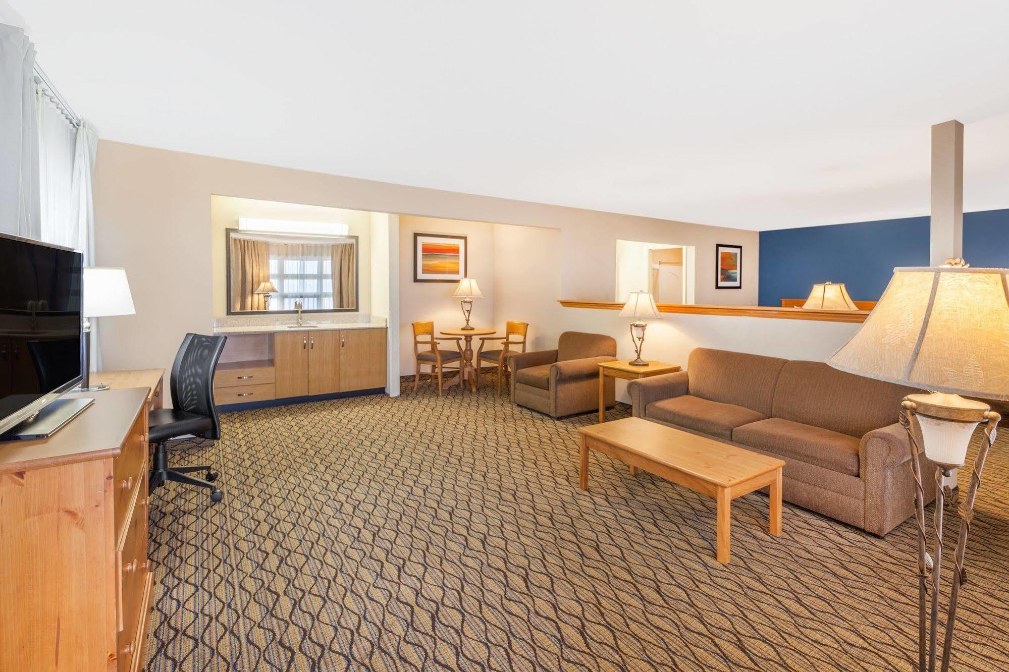 เบย์มอนต์ บาย วินด์แฮม เซนต์อิกเนซ เลกฟรอนต์ Hotel ภายนอก รูปภาพ